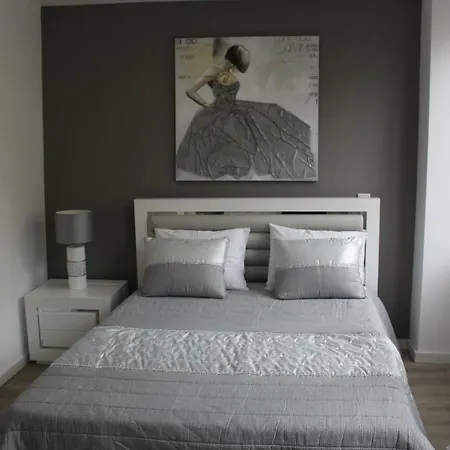 Apartamento R3 - Lovers - Fado *